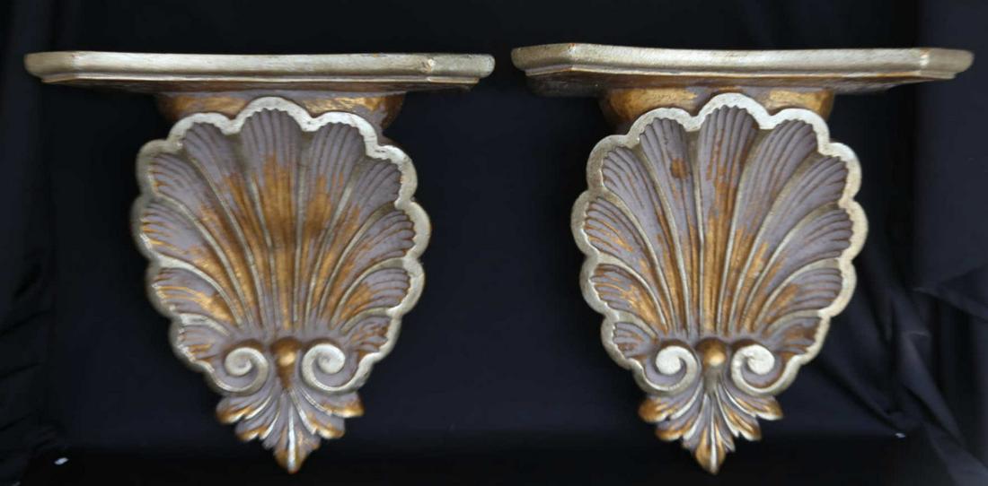 VINTAGE 12" SHELL FORM PARCEL GILT BRACKETS: VINTAGE 12" SHELL FORM PARCEL GILT BRACKETS