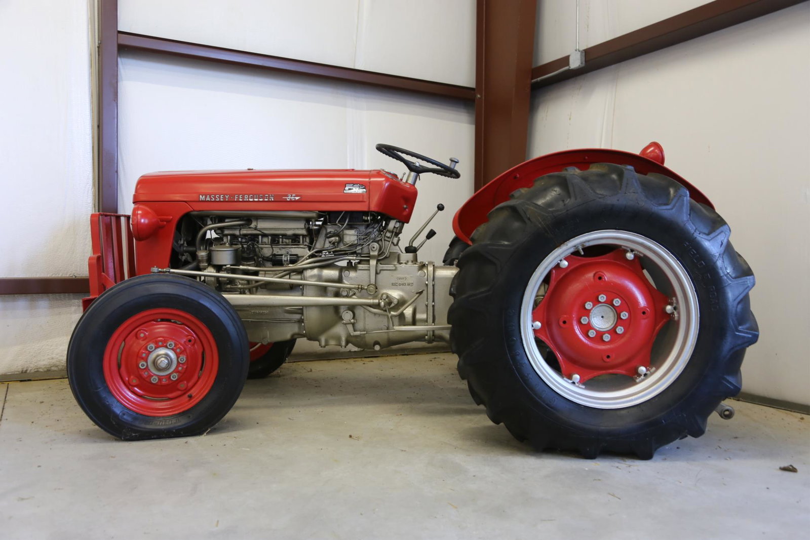 MASSEY FERGUSON 1959 TO35 FULLY RESTORED TRACTOR: MASSEY FERGUSON 1959 TO35 FULLY RESTORED TRACTOR