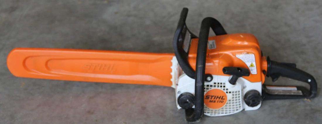 STIHL MS-170 LIKE NEW CHAIN SAW: STIHL MS-170 LIKE NEW CHAIN SAW