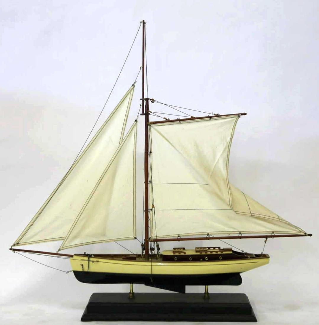 VINTAGE POND RACER MODEL: VINTAGE POND RACER MODEL