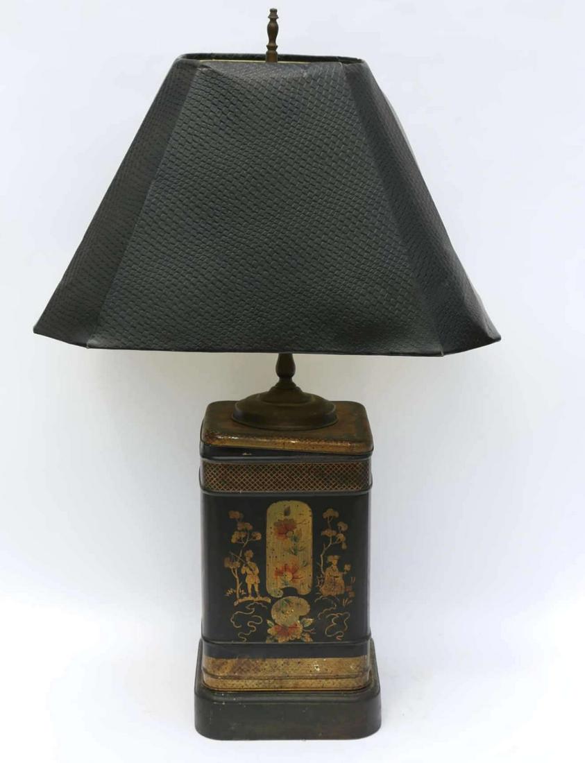 CHINESE ANTIQUE TOLE LAMP: CHINESE ANTIQUE TOLE LAMP