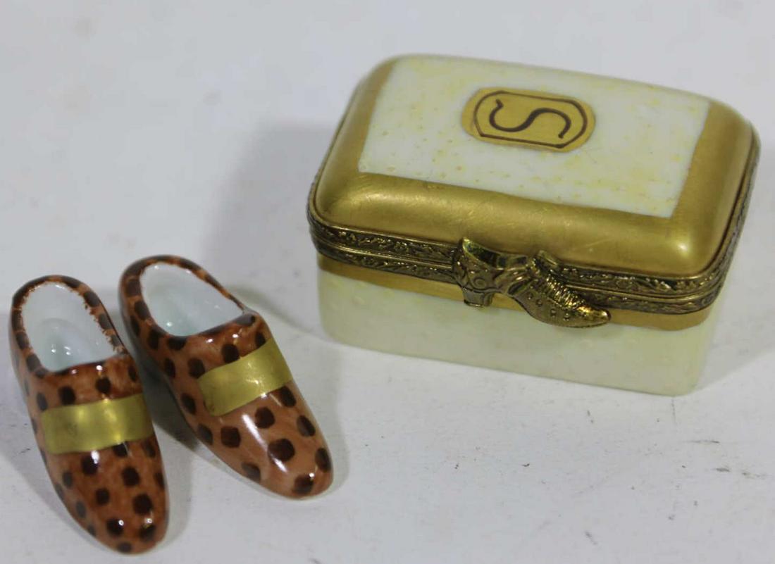 FRENCH LIMOGES BOX AND SHOES: FRENCH LIMOGES BOX AND SHOES, SHOES STORE INSIDE BOX