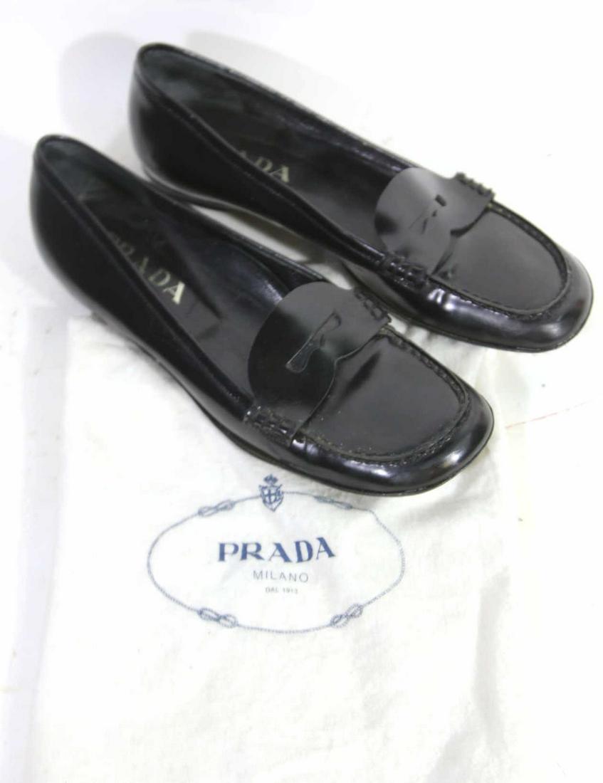 PRADA ITALIAN PATENT LEATHER LADIES LOAFERS 37: PRADA ITALIAN PATENT LEATHER LADIES LOAFERS 37