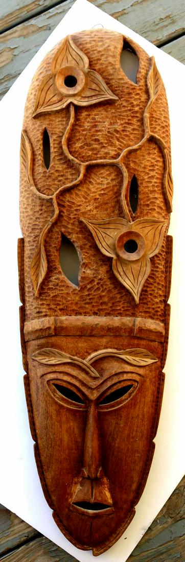 POLYNESIAN MASK FROM HAWAII SIGNED D. PIERRE: POLYNESIAN MASK FROM HAWAII SIGNED D. PIERRE