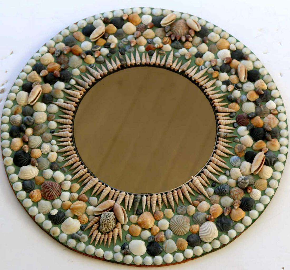VINTAGE ROUND SEASHELL MIRROR: VINTAGE ROUND SEASHELL MIRROR