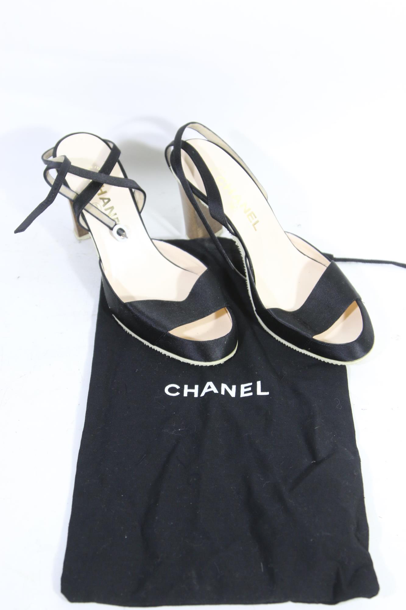 CHANEL COUTURE STRAPPY HEELS: CHANEL LADIES CHUNKY WOODEN HEEL SANDALS
