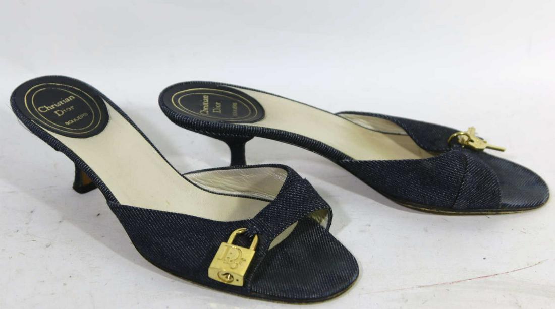 CHRISTIAN DIOR LOCK AND KEY KITTEN HEELS: CHRISTIAN DIOR LOCK AND KEY KITTEN HEELS, SIZE 7