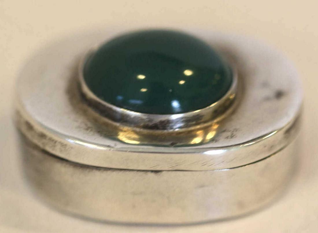 STERLING SILVER CABOCHON PILL BOX: FANTASTIC STERLING SILVER CABOCHON PILL BOX
