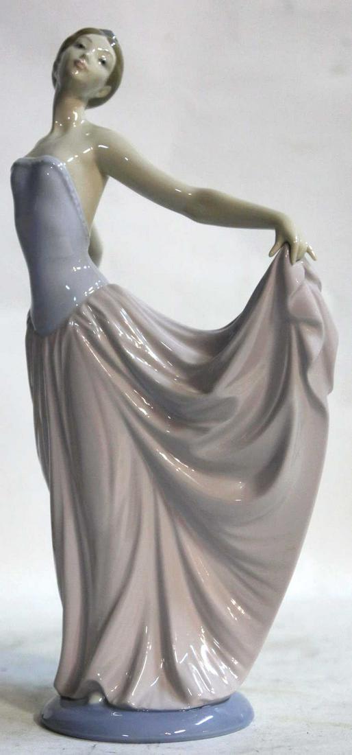 LLADRO 5050 SPAIN WOMAN BALLET DANCER: LLADRO 5050 SPAIN WOMAN BALLET DANCER