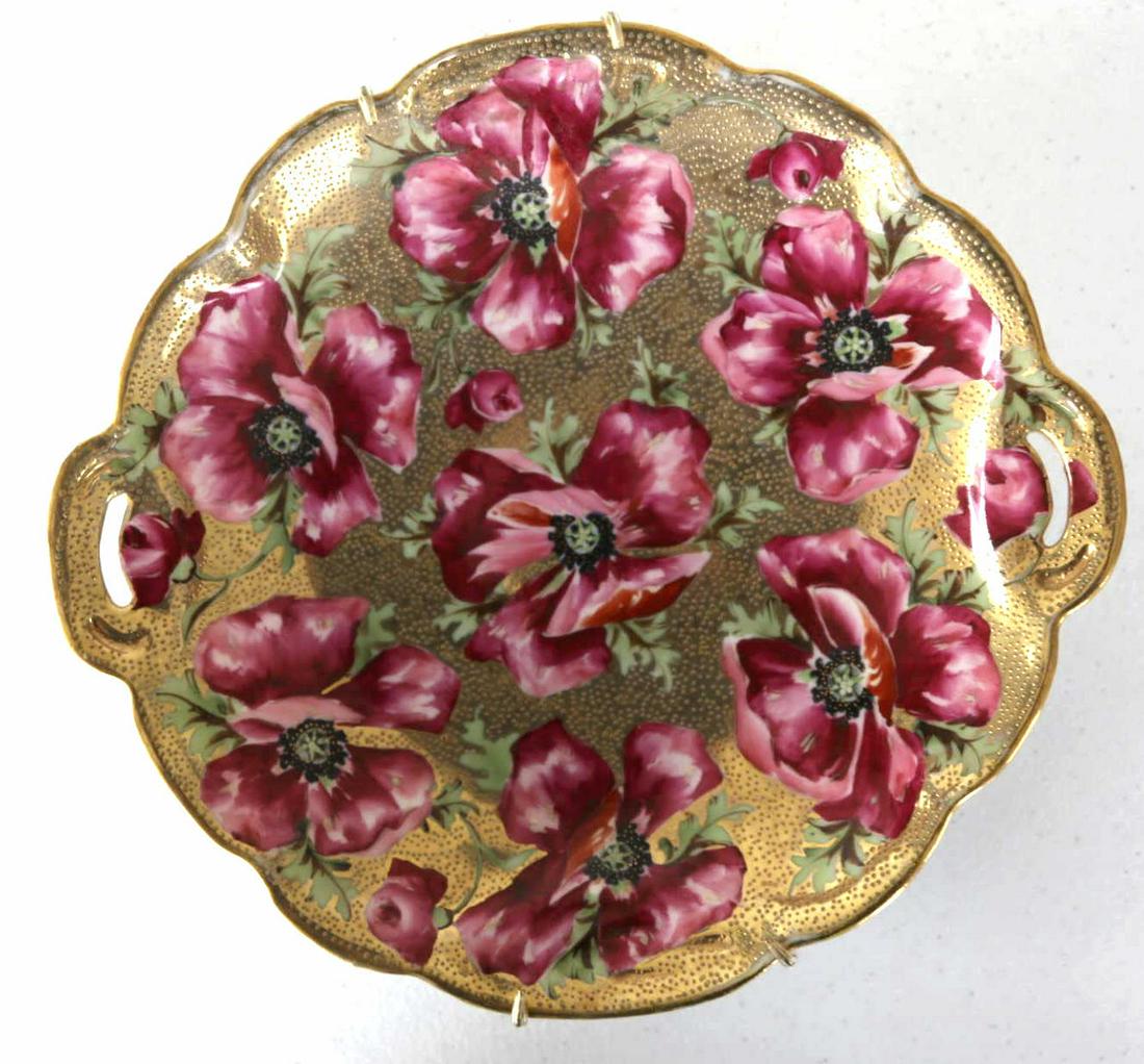 JAPANESE NIPPON PARCEL GILT FLORAL CHARGER: JAPANESE NIPPON PARCEL GILT FLORAL CHARGER