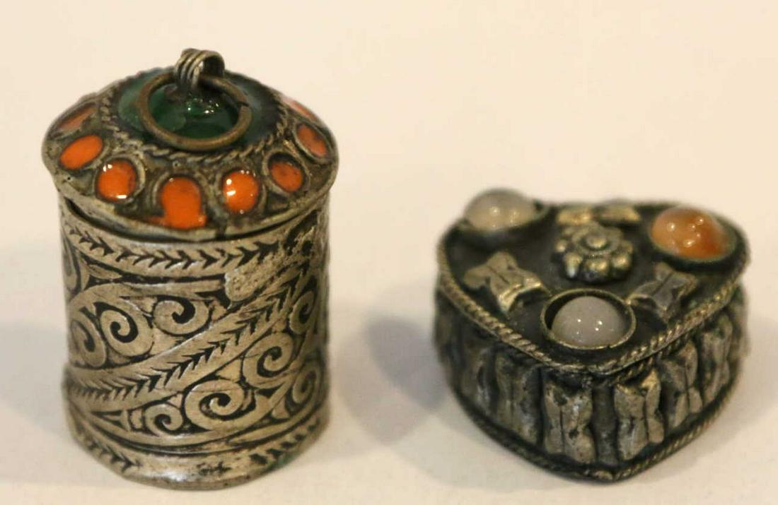 JEWELED SILVER THIMBLE PAIR: JEWELED SILVER THIMBLE PAIR