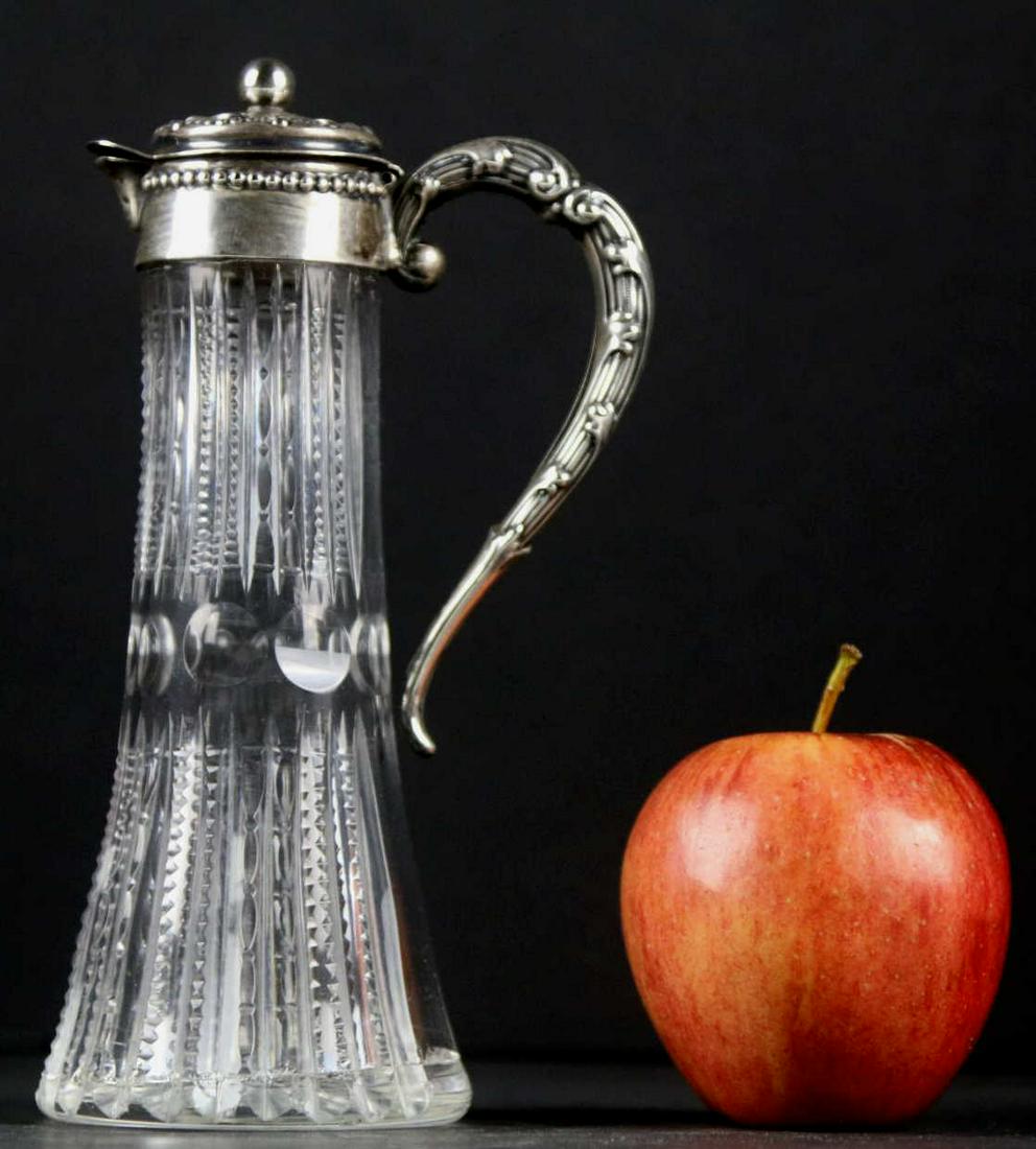 STERLING SILVER / BRILLIANT CUT GLASS VINAIGRETTE: ANTIQUE STERLING SILVER / BRILLIANT CUT GLASS VINAIGRETTE Height 7 Width 4 INCHES