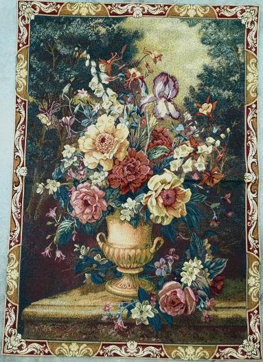 FRENCH AUBUSSON CLASSICAL HANGING TAPESTRY: FRENCH AUBUSSON CLASSICAL HANGING TAPESTRY Condition Report