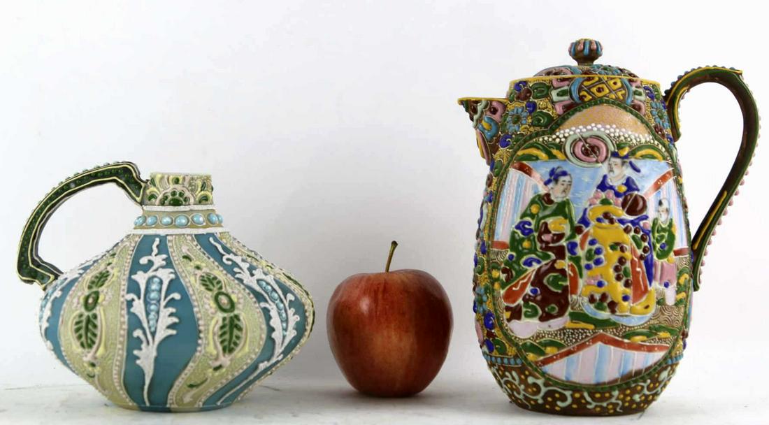 JAPANESE ANTIQUE MORIAGE PORCELAIN PAIRING: JAPANESE ANTIQUE MORIAGE PORCELAIN PAIRING