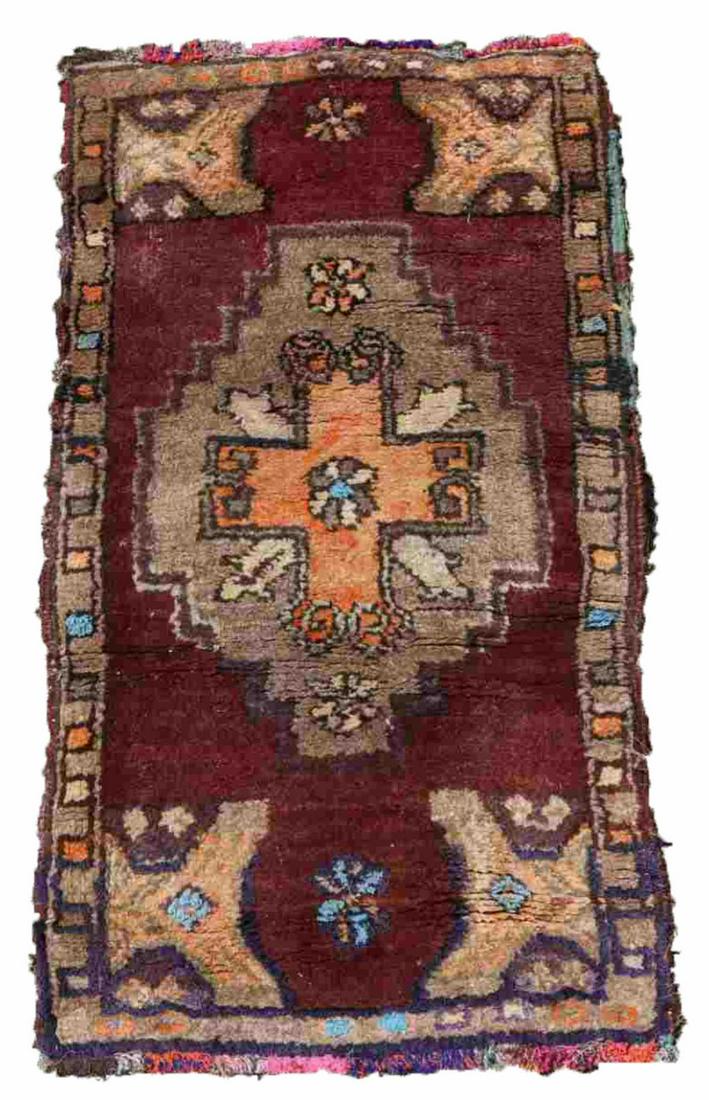 PERSIAN 36" HAND WOOVEN ENTRY WAY CARPET: PERSIAN HAND WOOVEN ENTRY WAY CARPET Height 36 Width 20 in