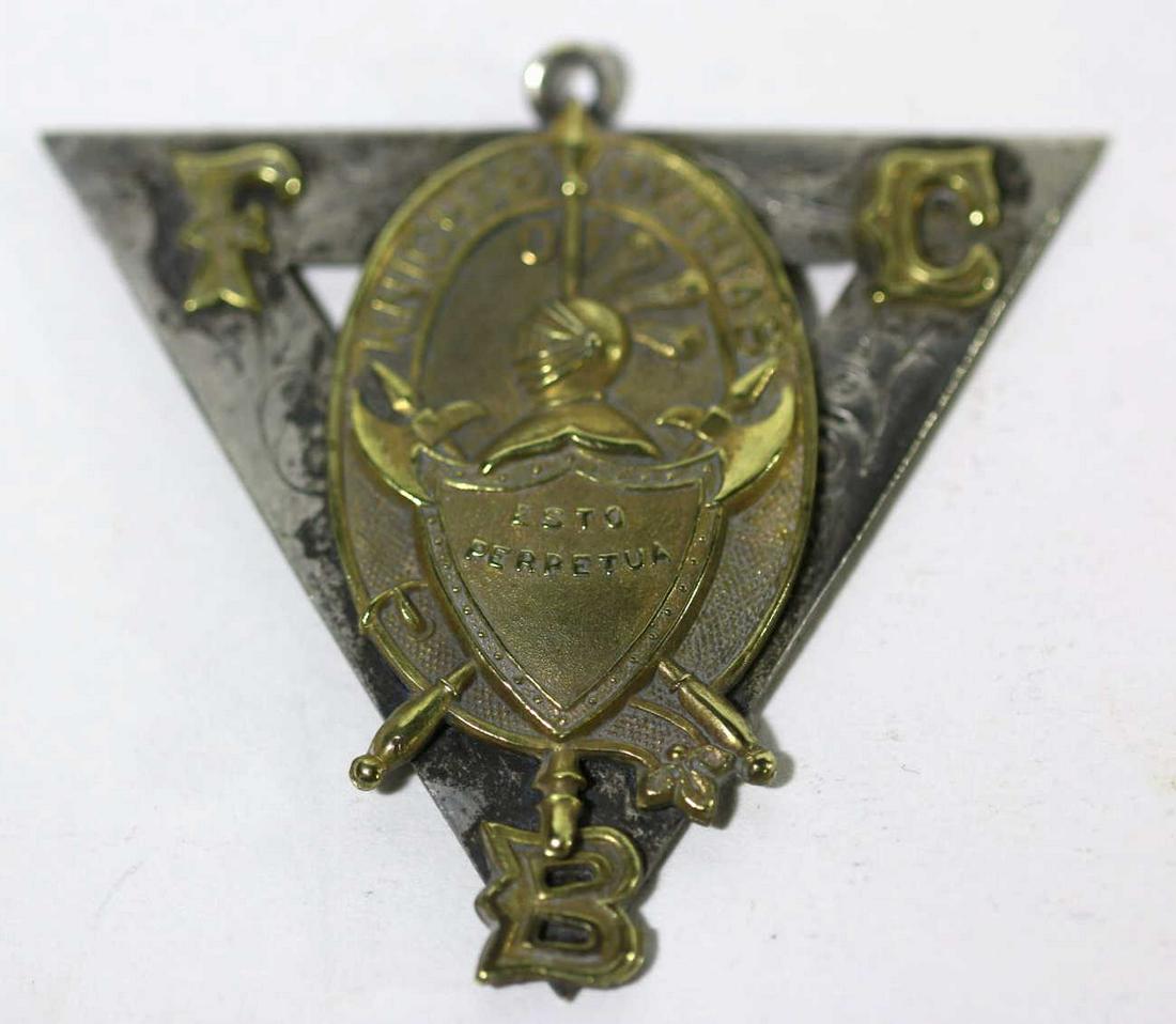 KNIGHTS OF PYTHIAS FCB SUPREME ANTIQUE MEDAL: KNIGHTS OF PYTHIAS FCB SUPREME ANTIQUE MEDAL Height 2 Width 2.5 in