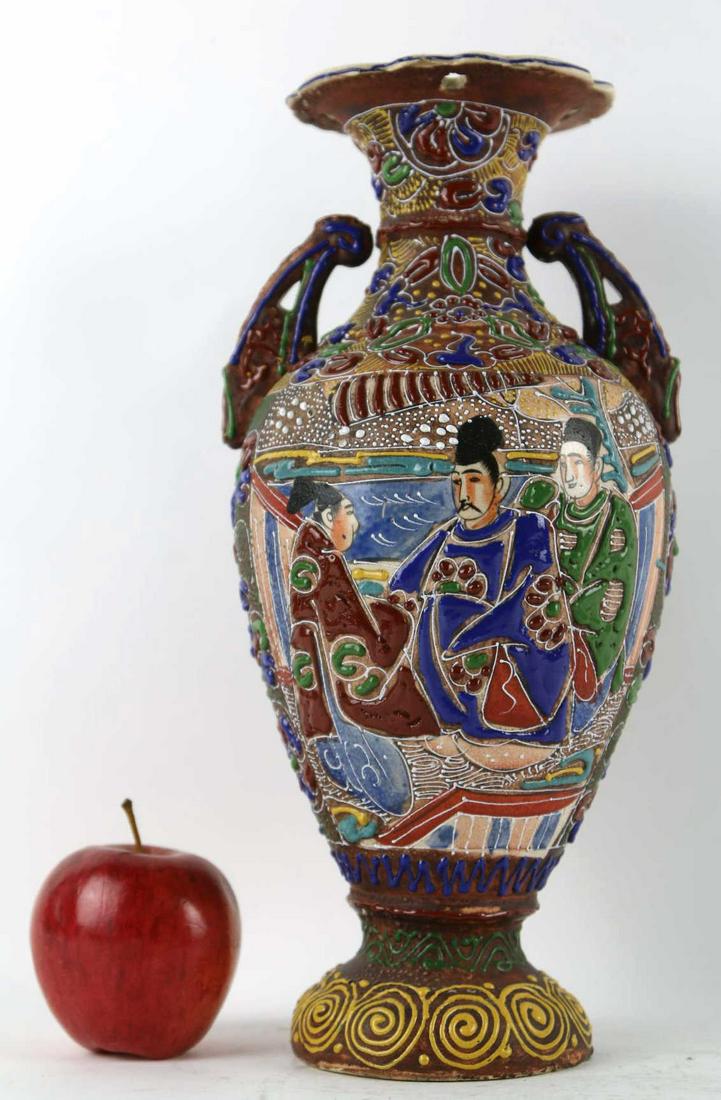 JAPANESE ANTIQUE 12 INCH MORIAGE TWIN HANDLED VASE: JAPANESE ANTIQUE 12 INCH MORIAGE TWIN HANDLED VASE Height 12 Width 7