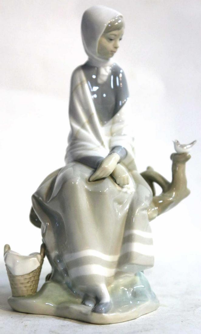 LLADRO 4576 SHEPHERDESS GIRL SITTING BRANCH W BIRD: LLADRO 4576 SHEPHERDESS GIRL SITTING ON BRANCH W BIRD Height 10 in