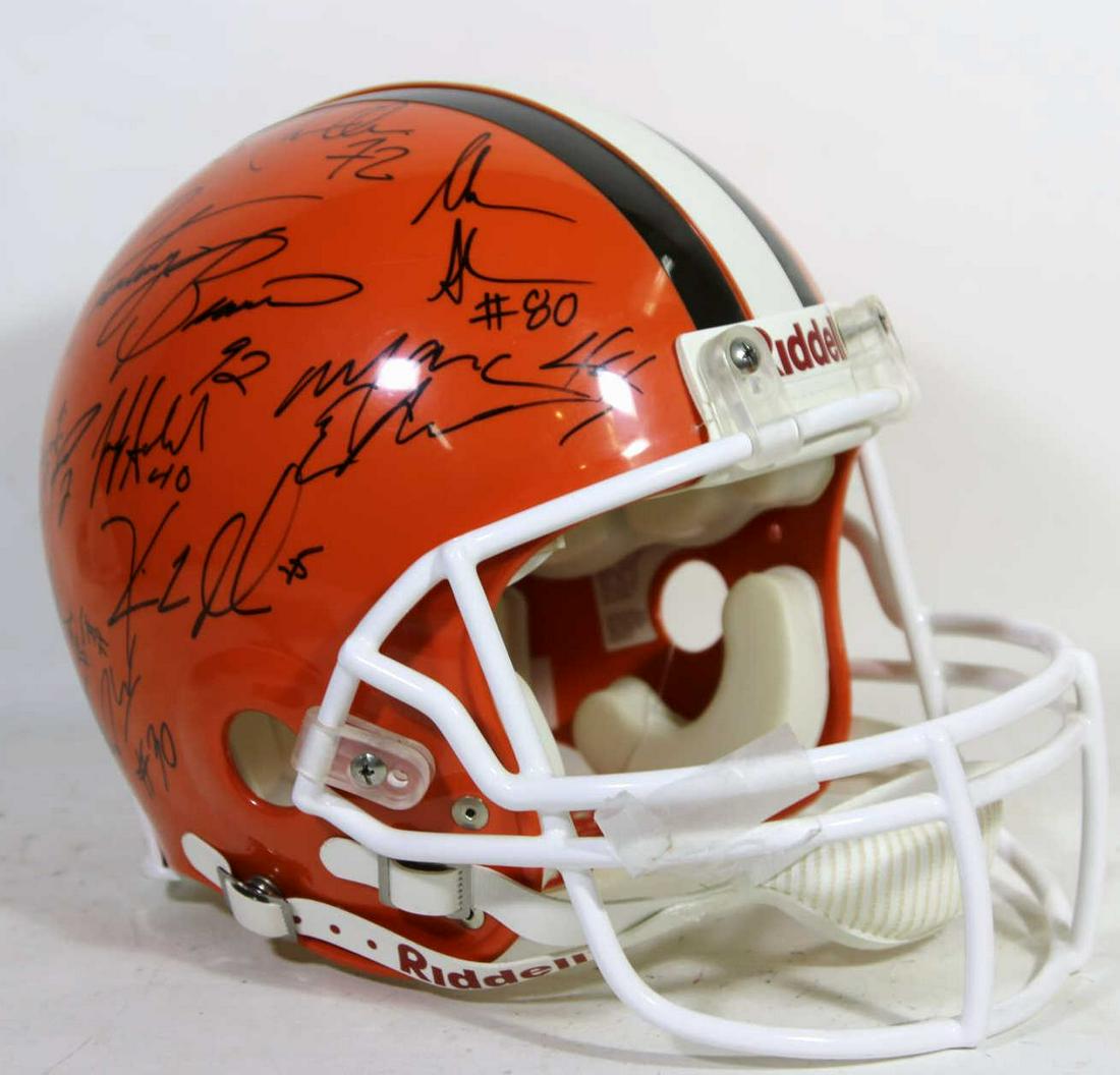 CLEVELAND BROWNS SIGNED HELMET: AUTOGRAPHED CLEVELAND BROWNS HELMET WITH SIGNATURES FROM THE 2000 CLEVELAND BROWNS INCLUDING LENOY JONES, STALIN COLINET, JIM BUNDREN, STEVE ZAHURSKY, EVERETT LINDSAY,