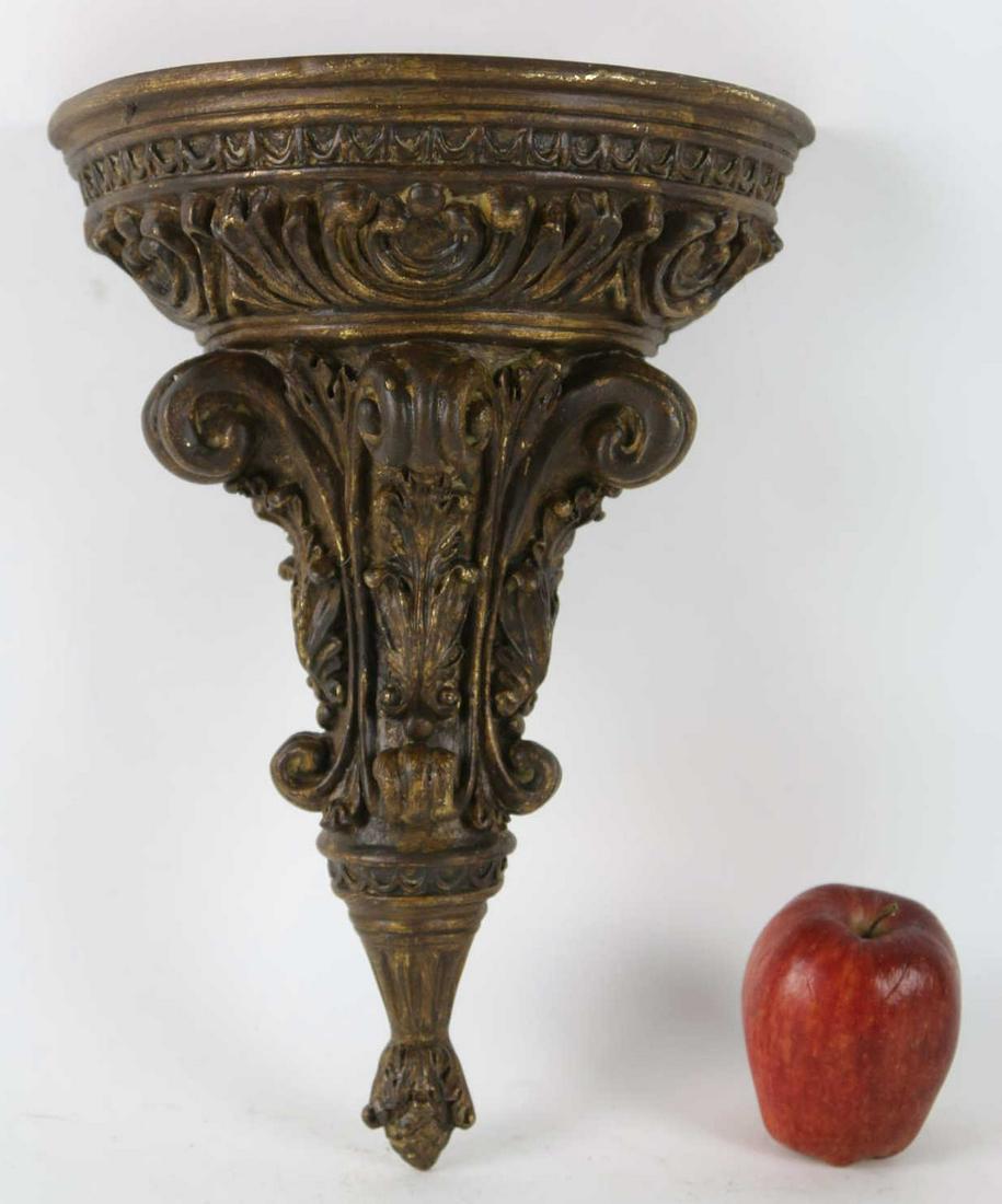 FINE 12" GILT DECORATIVE CLASSICAL BRACKET: FINE 12" GILT DECORATIVE CLASSICAL BRACKET Condition Report GOOD Height 12 Width 8.5 in