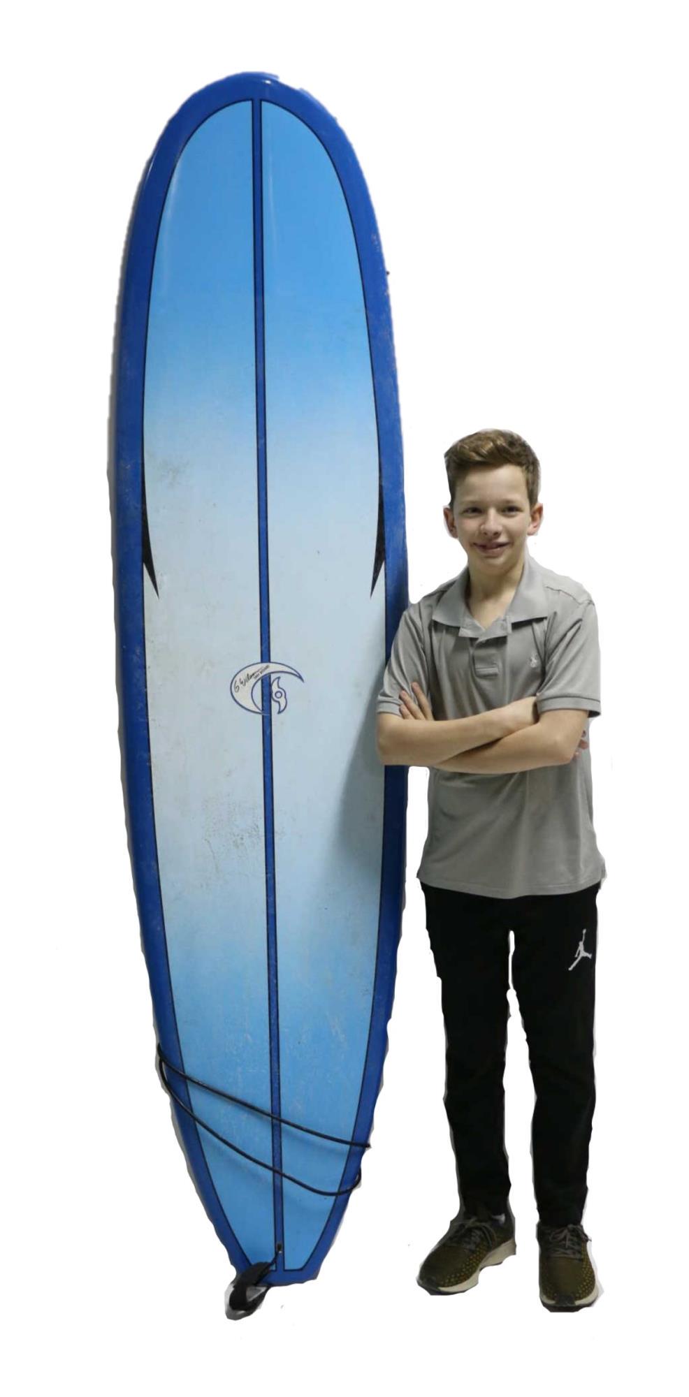GARY WILSON CUSTOM 8' LONGBOARD: WILSON DESIGNS SURF BOARD Condition Report VERY GOOD, HAS NOT BEEN CLEANED FROM ESTATE Height 8 ft