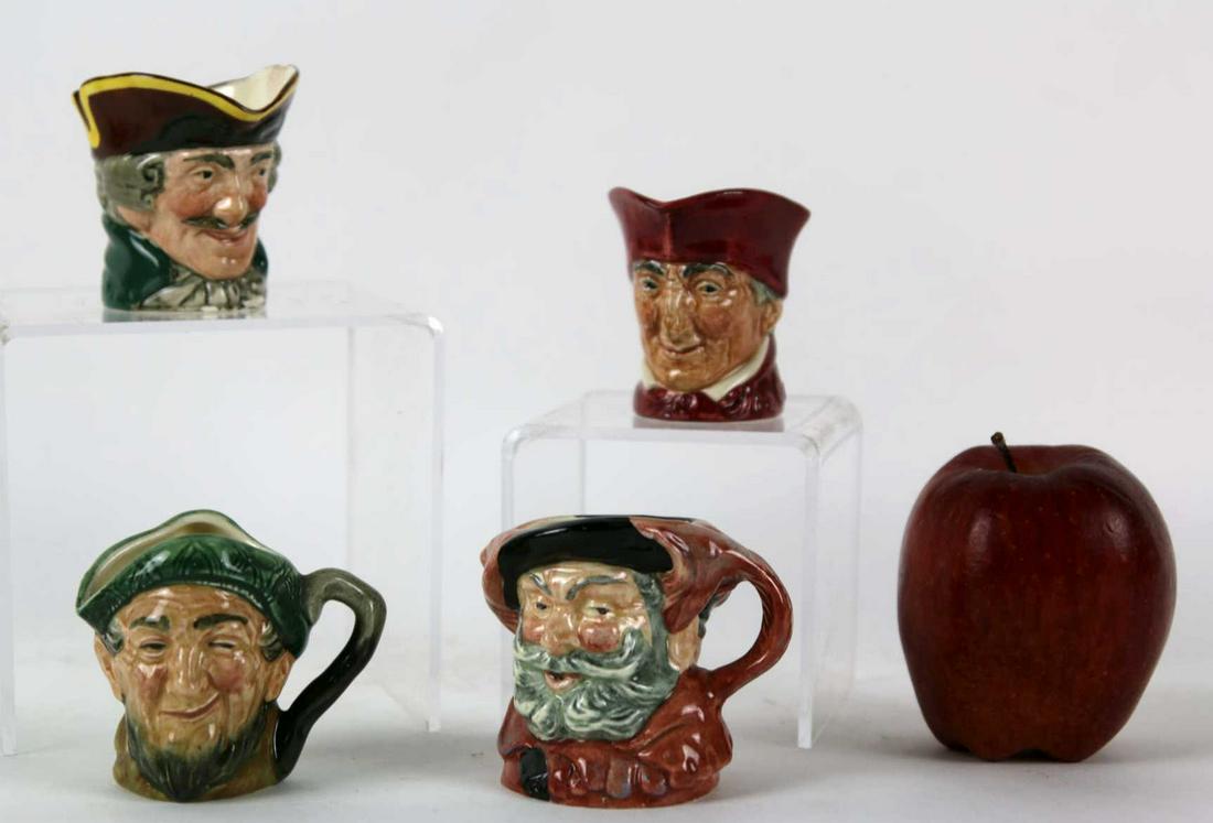 ROYAL DOULTON ANTIQUE TOBY MUG GROUPING: ROYAL DOULTON ANTIQUE TOBY MUG GROUPING Condition Report GOOD