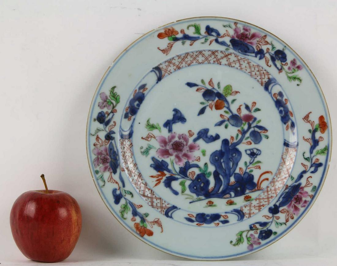 CHINESE ANTIQUE EXPORT FINE CABINET PLATE: CHINESE ANTIQUE EXPORT FINE CABINET PLATE 9" DIAMETER Condition Report GOOD Height 9 in