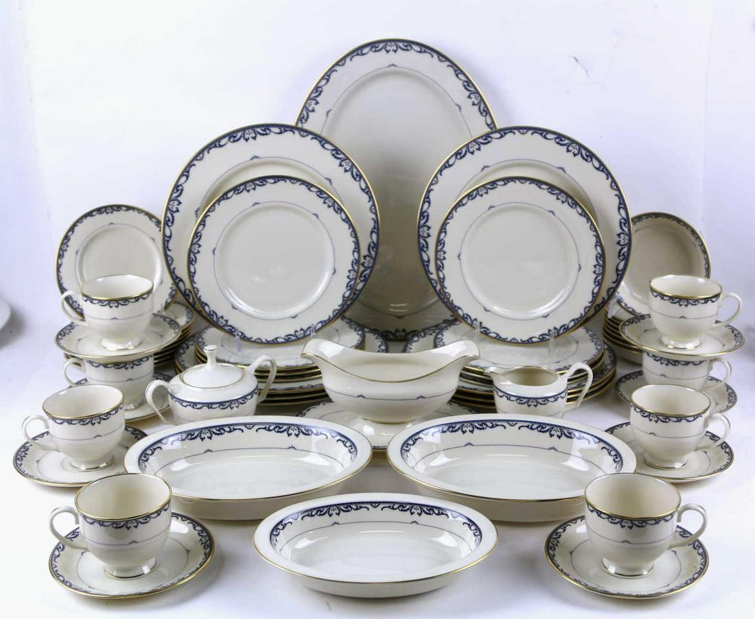LENOX 55 PCS PRESIDENTIAL DINNER SERVICE: LENOX 55 PCS PRESIDENTIAL DINNER SERVICE Condition GOOD