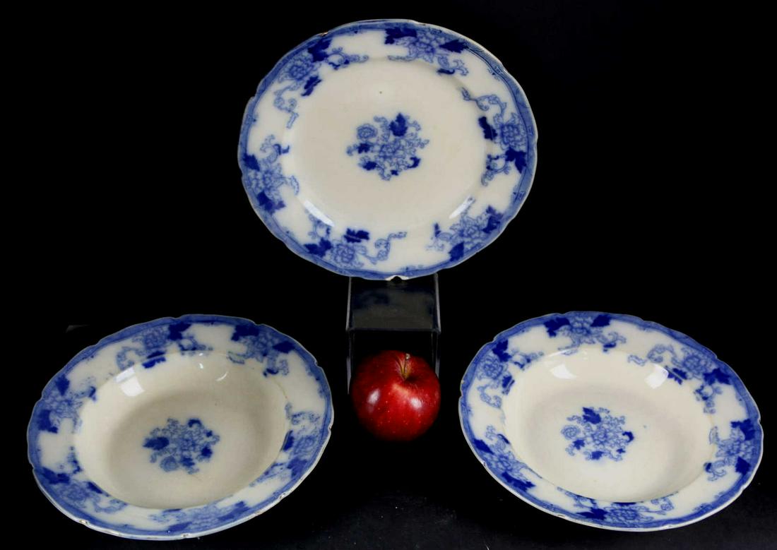 ENGLISH FLOW BLUE CABINET PLATE & BOWL GROUPING: ENGLISH FLOW BLUE CABINET PLATE & BOWL GROUPING Condition GOOD