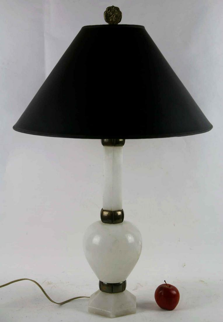 VINTAGE SOLID ALABASTER LAMP: VINTAGE SOLID ALABASTER LAMP Condition GOOD H 30 W 20 IN