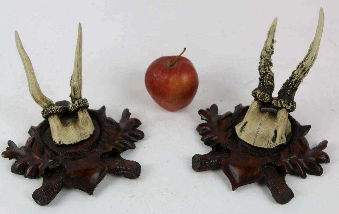 FINE GERMAN ANTIQUE STYLE ANTLER PLAQUES: FINE GERMAN ANTIQUE STYLE DECORATIVE ANTLER PLAQUES Condition GOOD