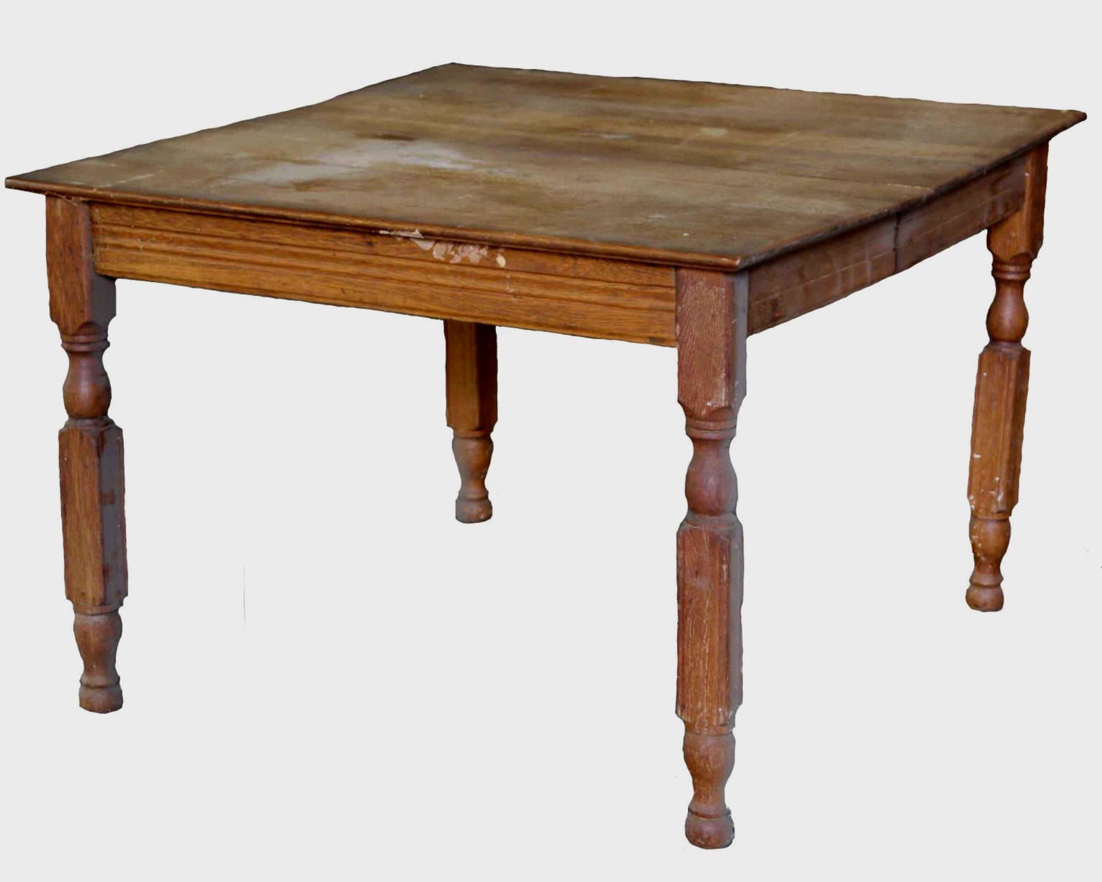 AMERICAN ANTIQUE OAK KITCHEN TABLE: AMERICAN ANTIQUE OAK KITCHEN TABLE Condition GOOD