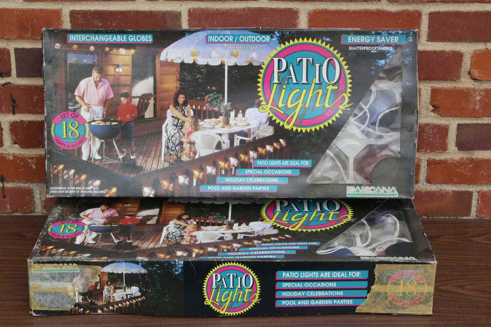 INTERCHANGEABLE GLOBES INDOOR/OUTDOOR PATIO LIGHTS: INTERCHANGEABLE GLOBES INDOOR/OUTDOOR PATIO LIGHTS WITH 18 LIGHTS AND GLOBES Condition GOOD