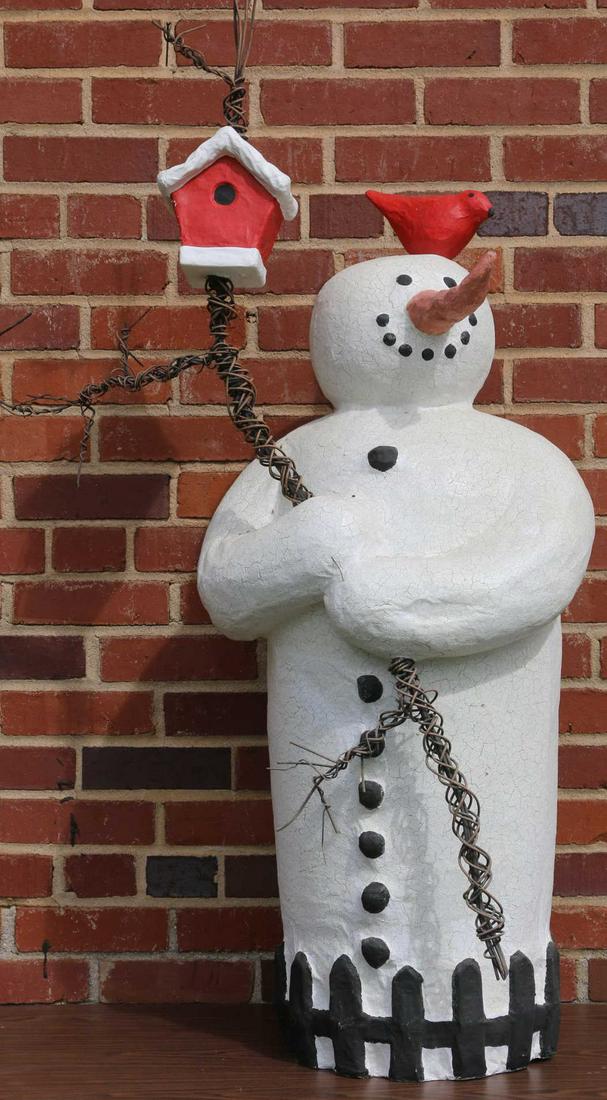 LARGE DECORATIVE CHRSTMAS SNOWMAN: LARGE DECORATIVE CHRSTMAS SNOWMAN Condition GOOD
