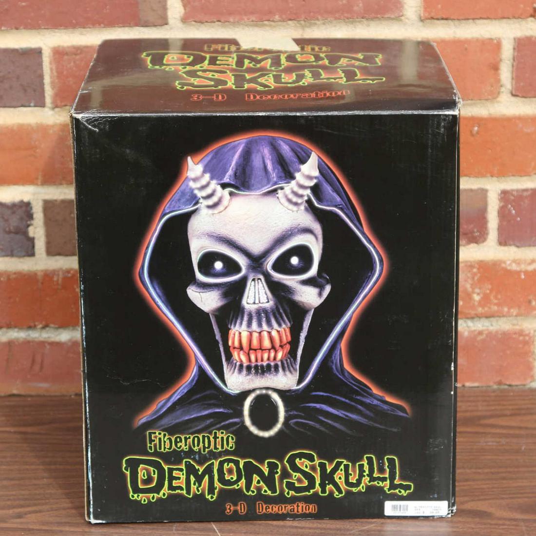 HALLOWEEN DEMON SKULL DECORATION: HALLOWEEN DEMON SKULL DECORATION Condition GOOD