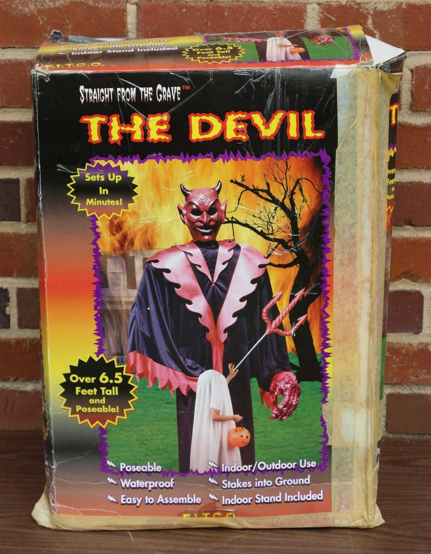 STRAIGHT FROM THE GRAVE "THE DEVIL" OVER 6.5 FT: POSEABLE, WATERPROOF INDOOR/OUTDOOR USE OVER 6 1/2 FT TALL DEVIL HALLOWEEN DECORATION Condition GOOD