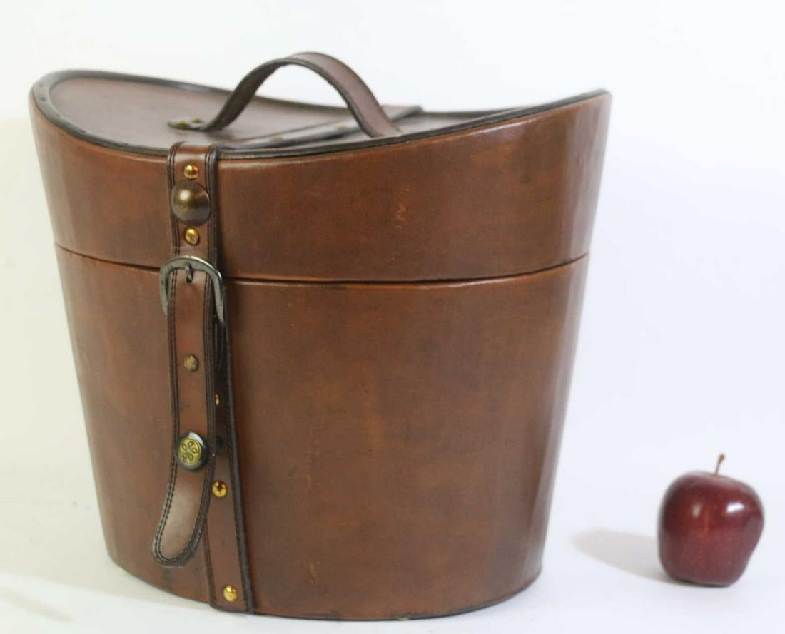 VINTAGE ENGLISH LEATHER HAT BOX (1 of 2)