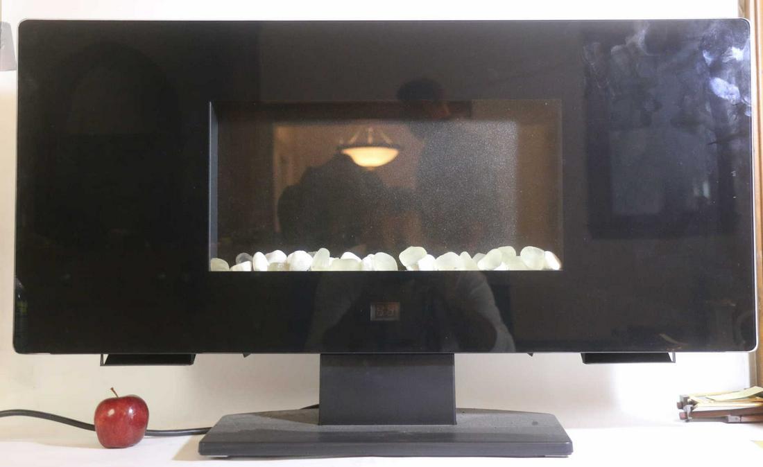 REMOTE CONTROL FINE ELECTRIC FIREPLACE (1 of 2)