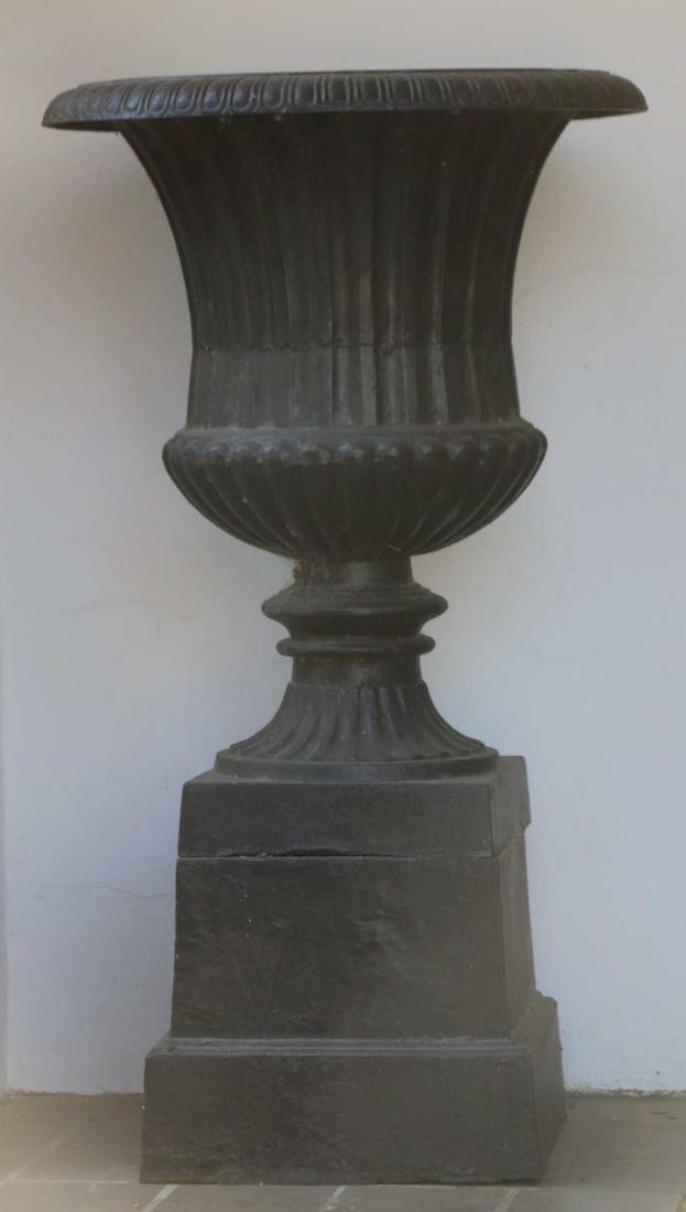 41" CAST IRON DECORATIVE ENTRY  RAISED PLANTER (1 of 3)