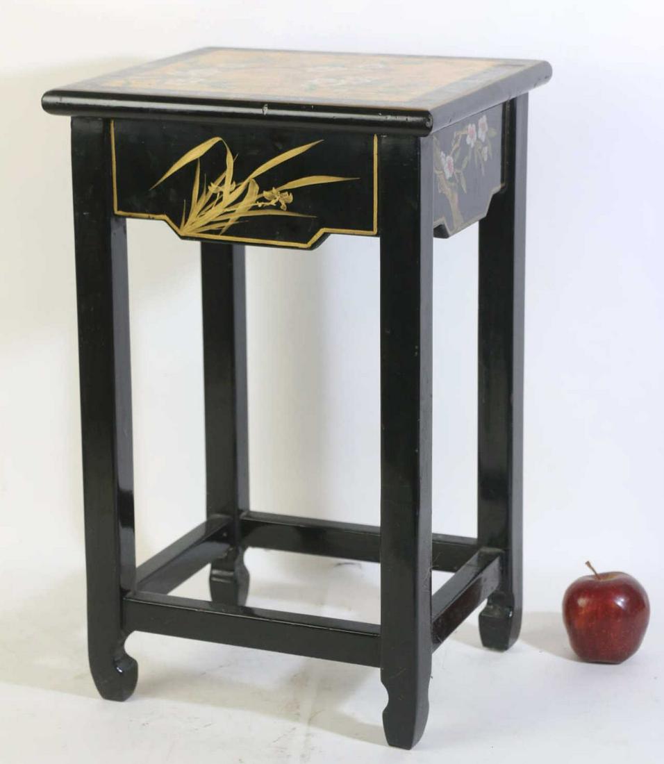 ASIAN VINTAGE CHINOISERIE LACQUERED SIDE TABLE (1 of 2)