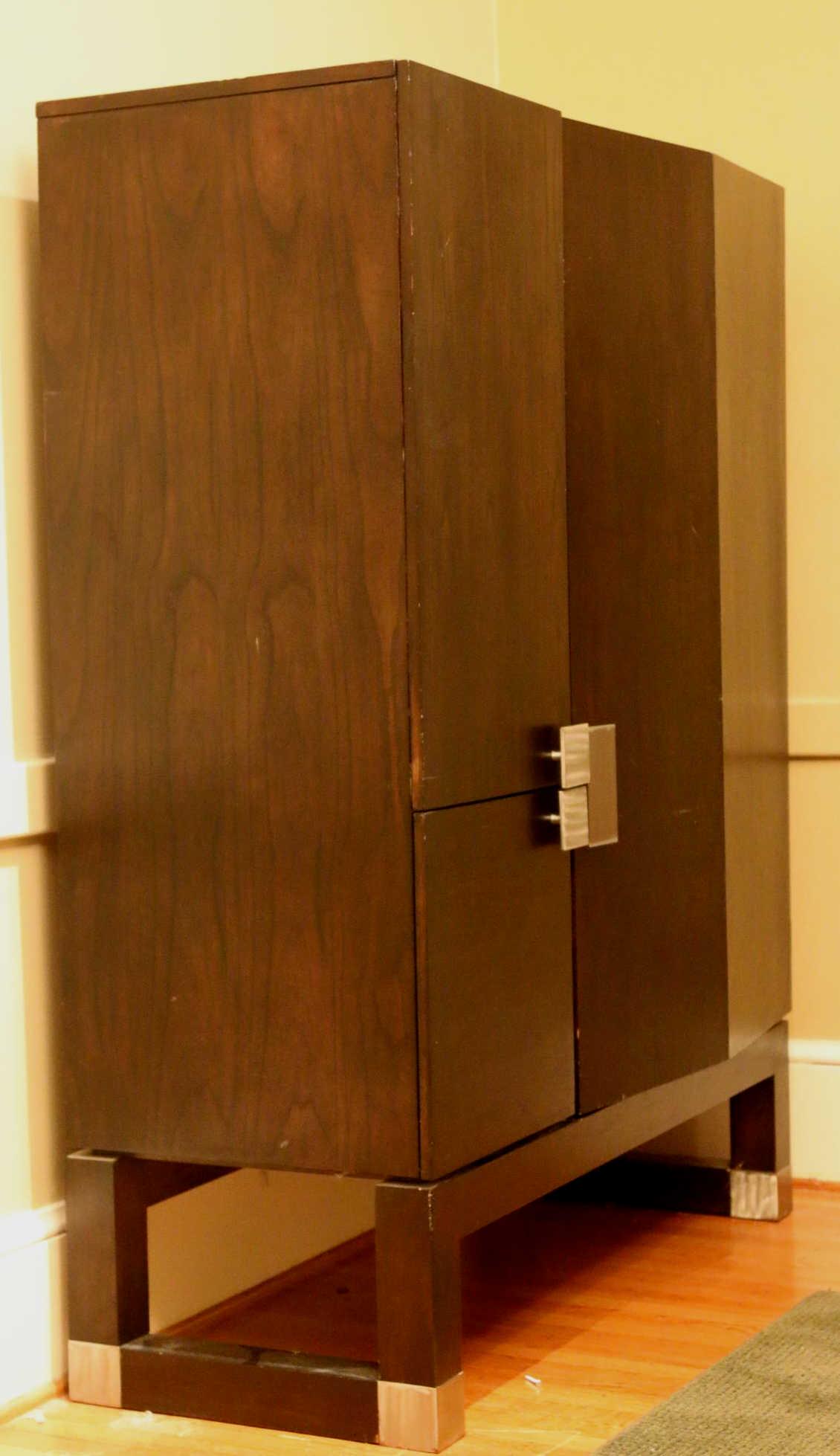 LARGE MODERN ASIAN INSPIRED WARDROBE (1 of 3)