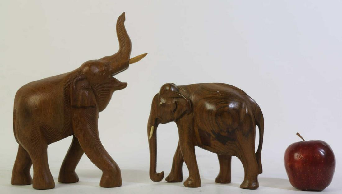 AFRICAN ROSEWOOD DECORATIVE ELEPHANT GROUPING (1 of 2)