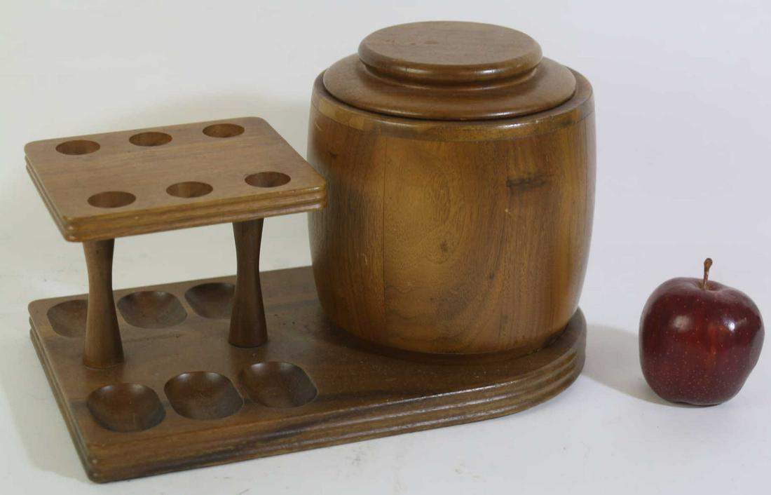 VINTAGE CIGAR / SMOKING WALNUT PIPE  HUMIDOR (1 of 1)