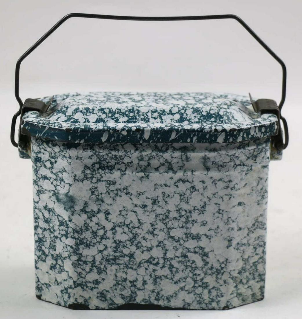FRENCH SPLATTERED ENAMELED ANTIQUE LUNCH PALE: FRENCH SPLATTERED ENAMELED ANTIQUE LUNCH PALE Condition GOOD