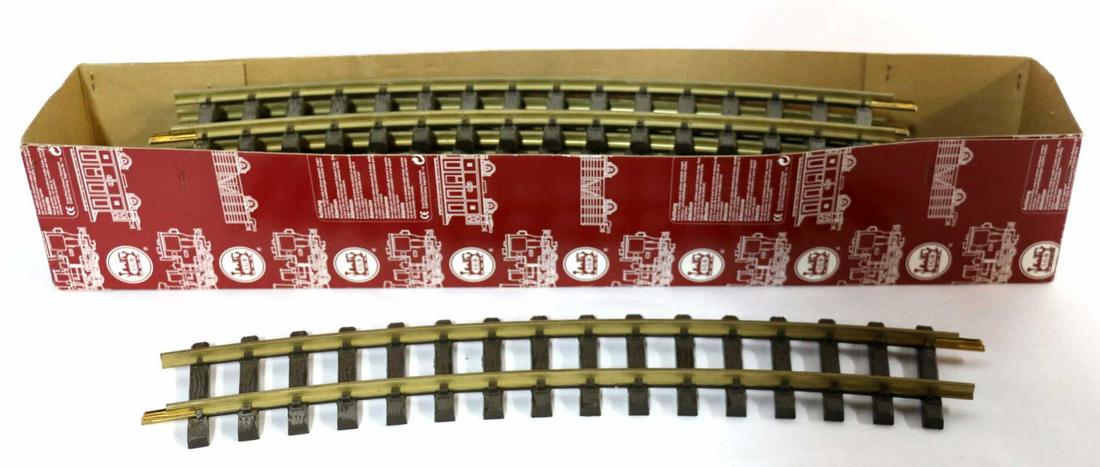 LGB GERMAN G-SCALE CURVED 20" TRACK BOX OF 7: LGB GERMAN G-SCALE CURVED 20" TRACK BOX OF 7PC Condition VERY FINE