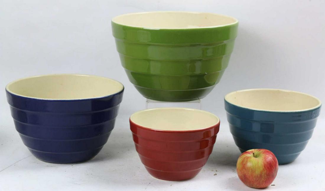 CRATE & BARREL VINTAGE CERAMIC MIXXING BOWL SET: CRATE & BARREL VINTAGE CERAMIC MIXXING BOWL SET Condition GOOD