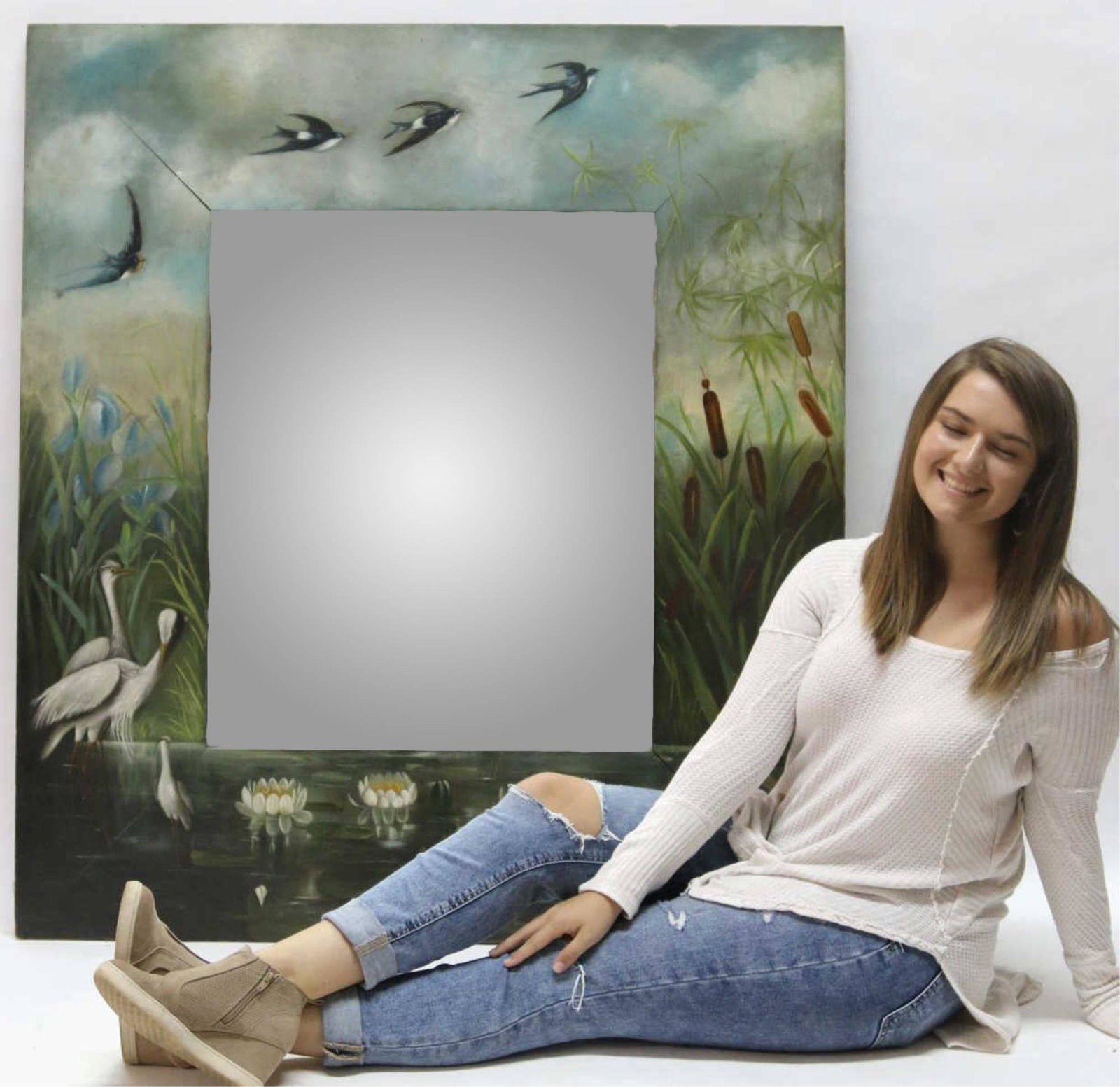 FINE DECORATIVE HAND PAINTED BEVELED MIRROR: FINE DECORATIVE HAND PAINTED BEVELED MIRROR Condition GOOD