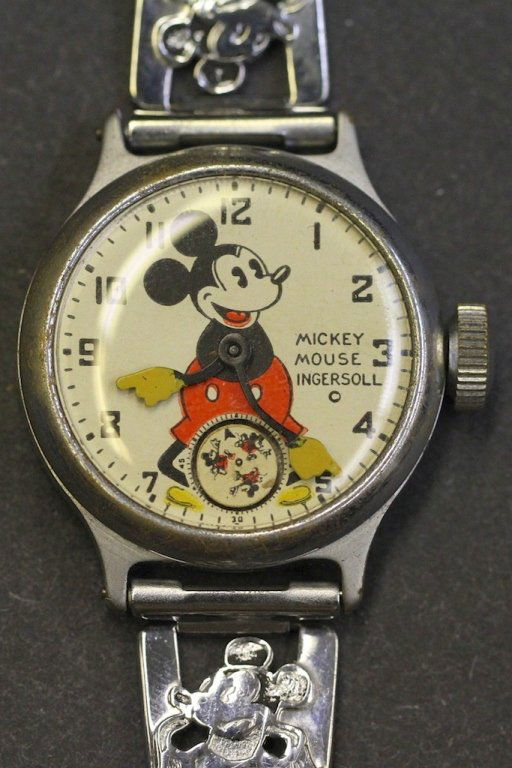 1933 INGERSOLL MICKEY MOUSE WATCH IN ORIGINAL BOX: 1933 Ingersoll Mickey Mouse Watch in original box.