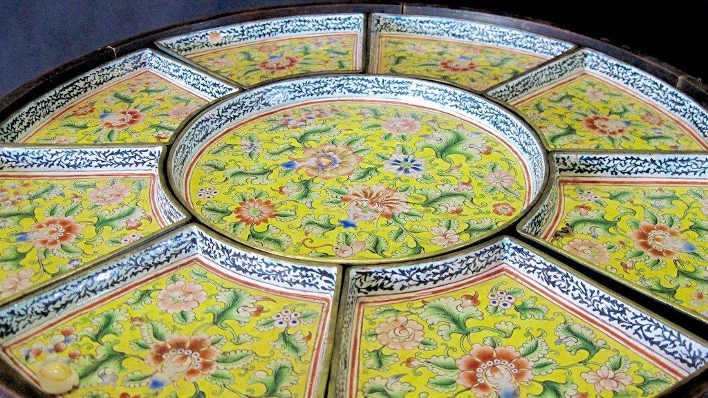 EARLY CHINESE ROSEWOOD & CLOISONNE TASTING TABLE: 24"H X 17.5" in diameter