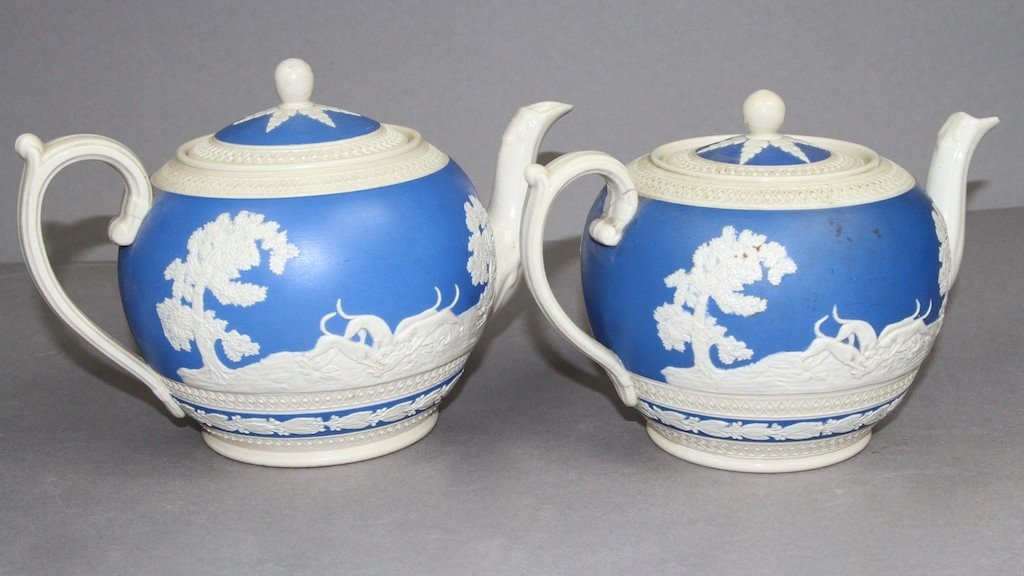 PAIR OF EARLY ENGLISH SPODE TEAPOTS:: 6.5"H X 9"W
